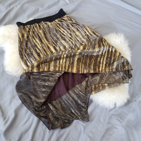 LuLaRoe Shimmery Gold Skirt - Size S - Metallic with Stretch - Picture 4 of 9